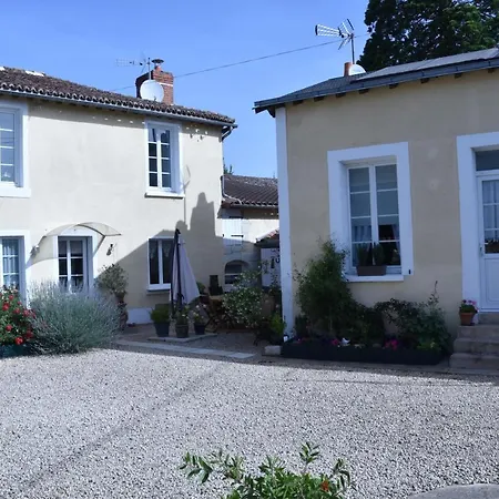 La Little School D'hotes A Arcay Отель типа 