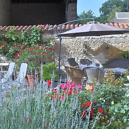 La Little School D'hotes A Arcay Bed & Breakfast 3*