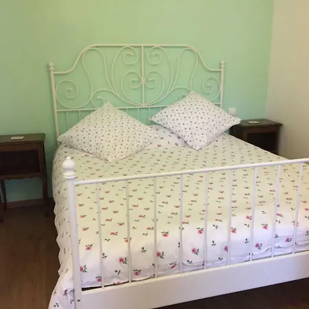 La Little School D'hotes A Arcay 3*